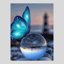 Load image into Gallery viewer, Butterfly on Glass Ball - Diamond Art World
